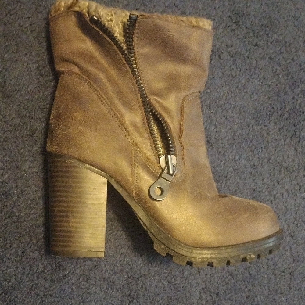 Mossimo Supply Co. Tan Heeled Boots with Knit Detail - Picture 7 of 8